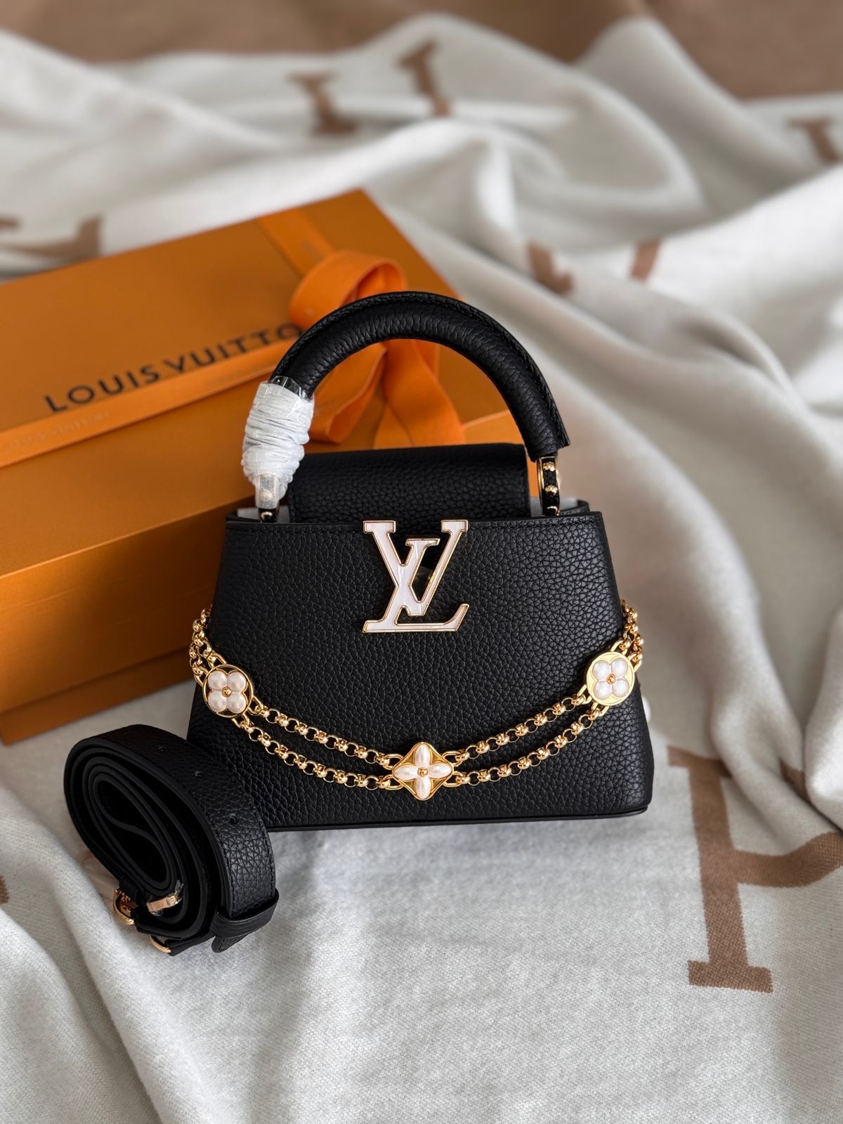 Elegant Chain Handbag - Style 13