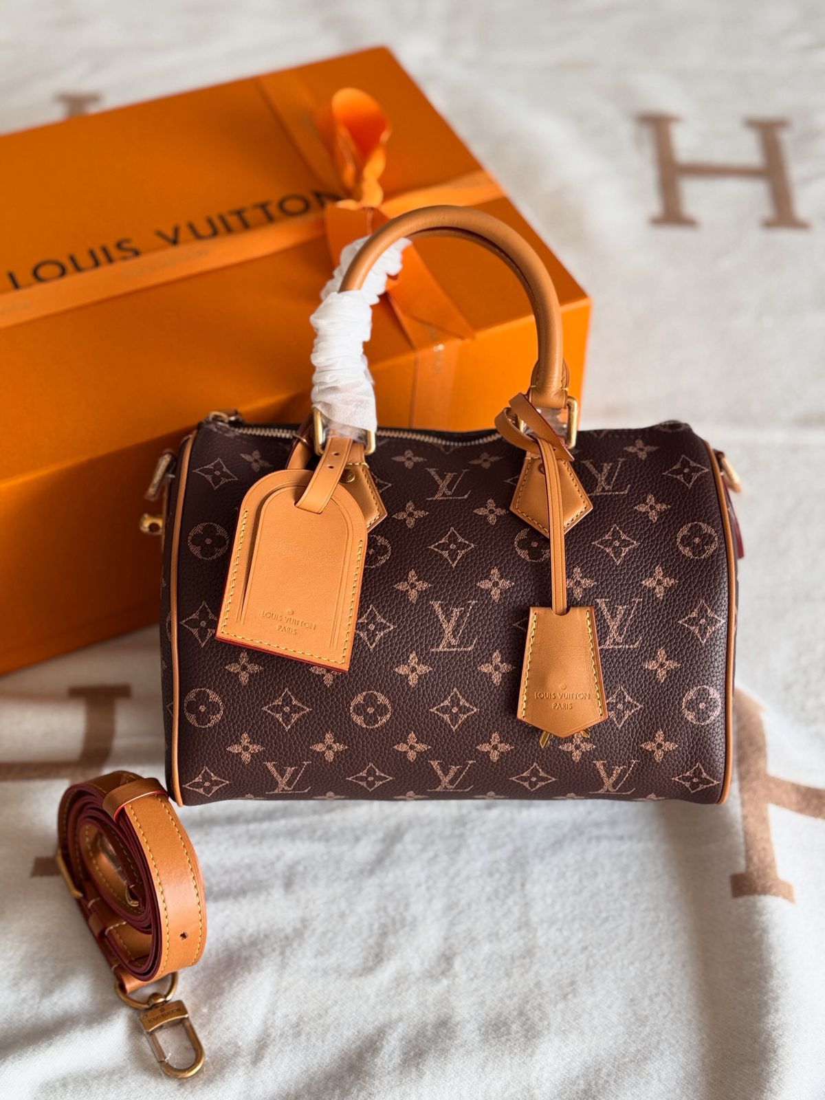 Elegant Chain Handbag - Style 14