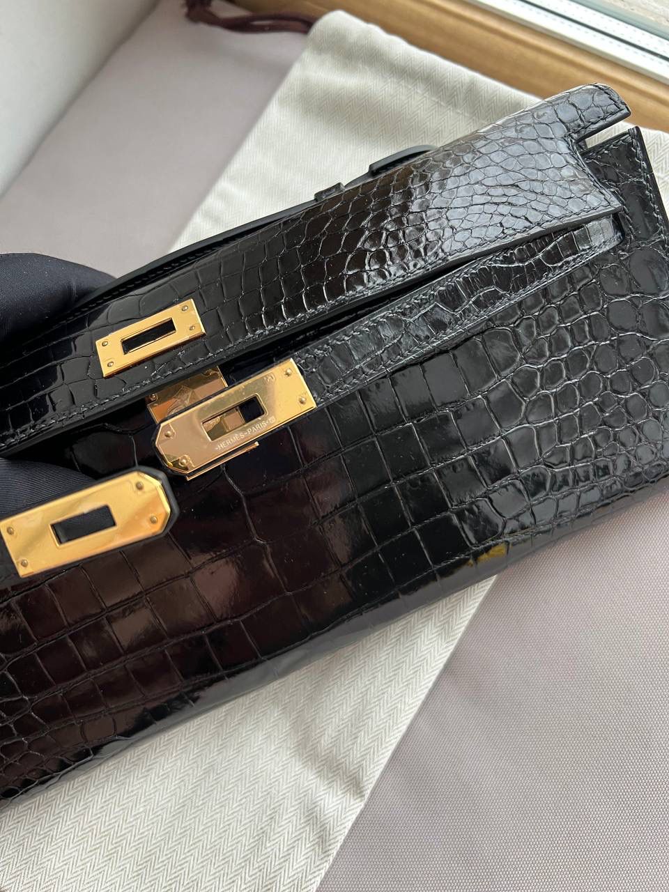 Elegant Chain Handbag - Style 23