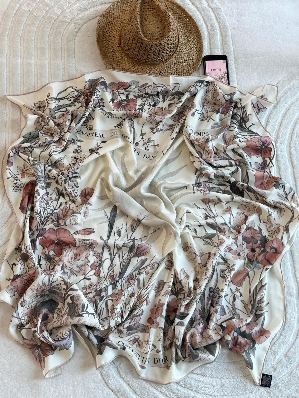 Elegant Pattern Scarf