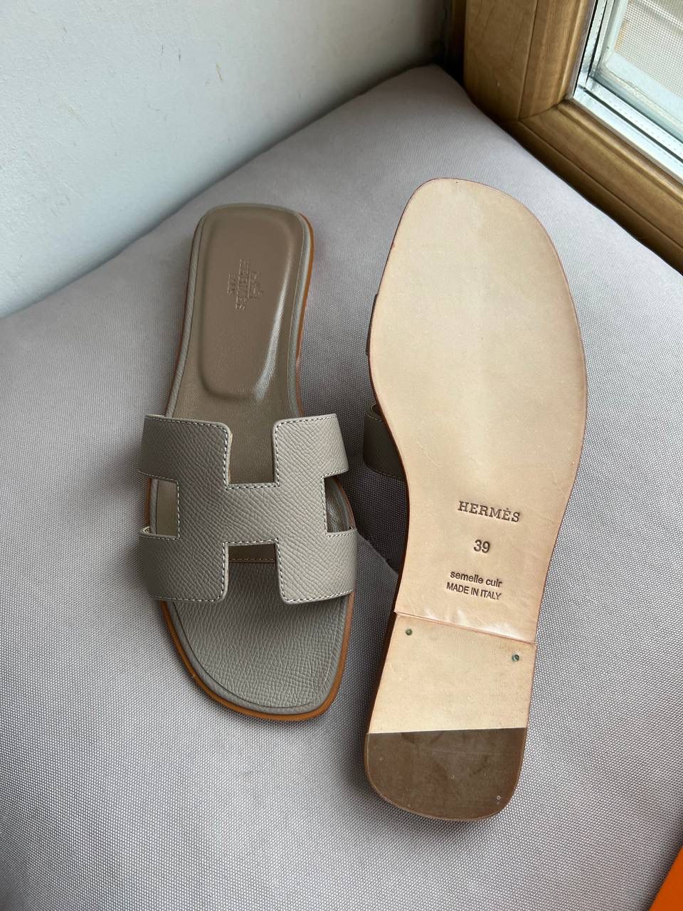 Sporty Low-Top Sneakers - Style 11